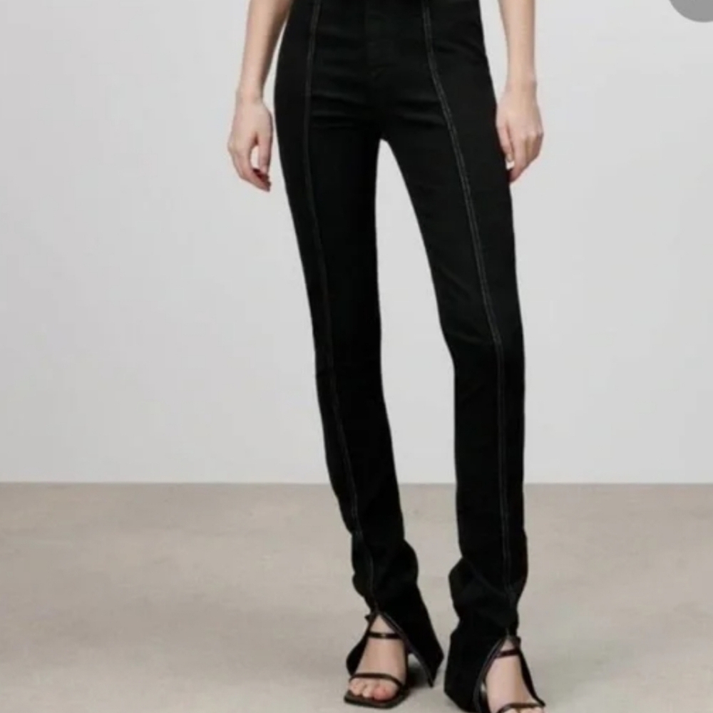 Zara Black Denim Jeans w/White Stitching Split Ankles Size 8